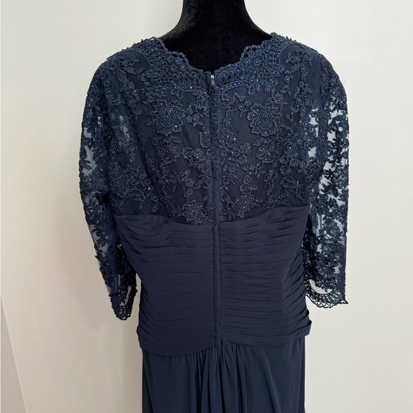 La Femme Mothers Wedding Dress - Picture 5 of 7